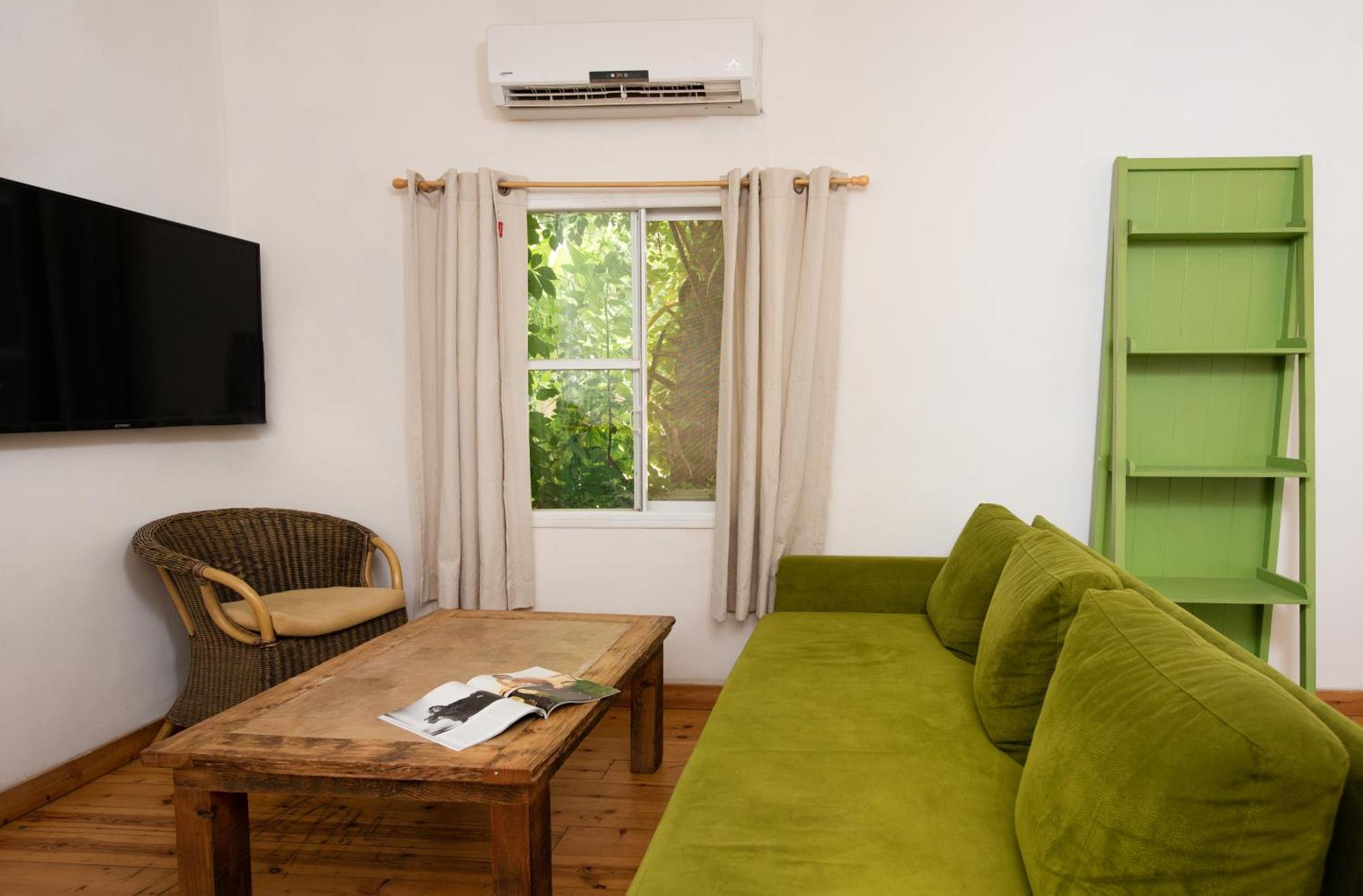 Vitrage Holiday Village And Spa Beit Hillel Habitación foto
